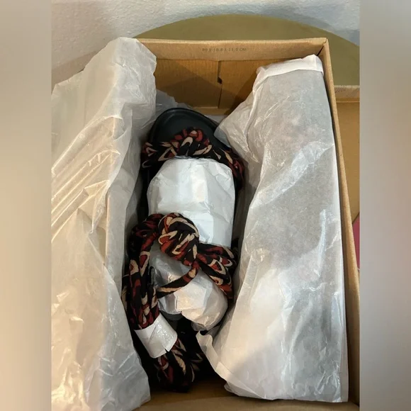 Free People Resort-Ready Wrap Sandals in RED/ROUGE
NWT - Picture 3 of 10